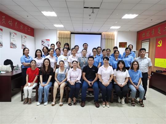    提升業(yè)務(wù)能力 打造高效團隊——商砼公司、工程公司聯(lián)合舉辦財務(wù)及統(tǒng)計員業(yè)務(wù)培訓(xùn)會 